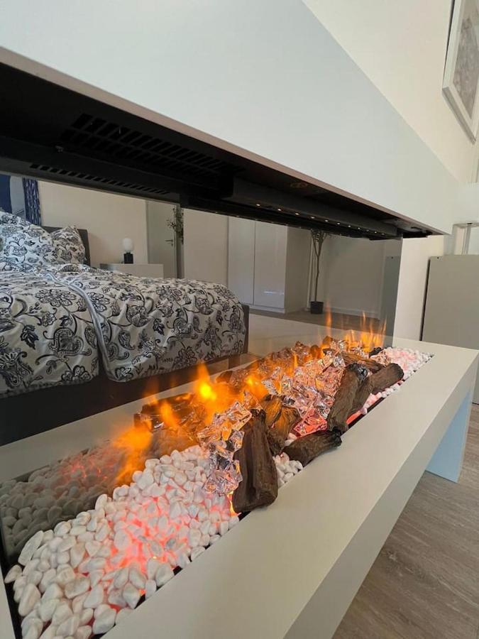 Luxurioeses Apartment,Neubau, 4 Personen, Parkplatz, Griechischer Stil Бохум Екстериор снимка
