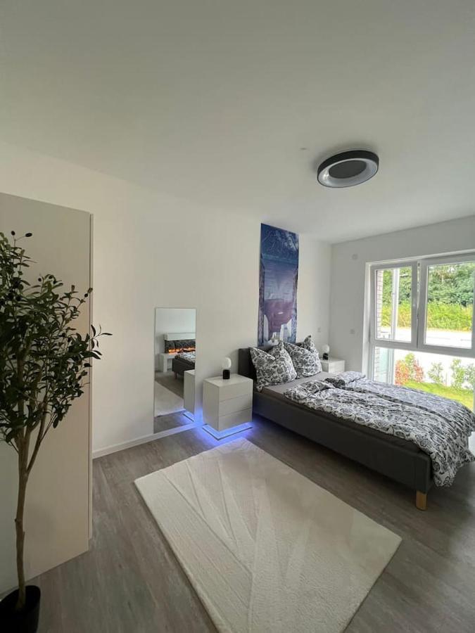 Luxurioeses Apartment,Neubau, 4 Personen, Parkplatz, Griechischer Stil Бохум Екстериор снимка