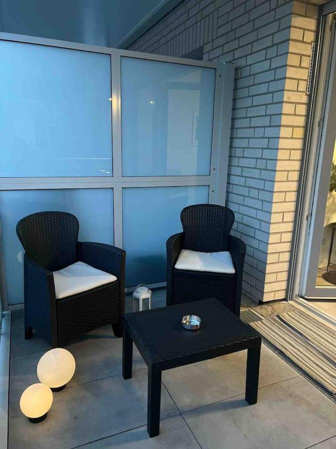 Luxurioeses Apartment,Neubau, 4 Personen, Parkplatz, Griechischer Stil Бохум Екстериор снимка