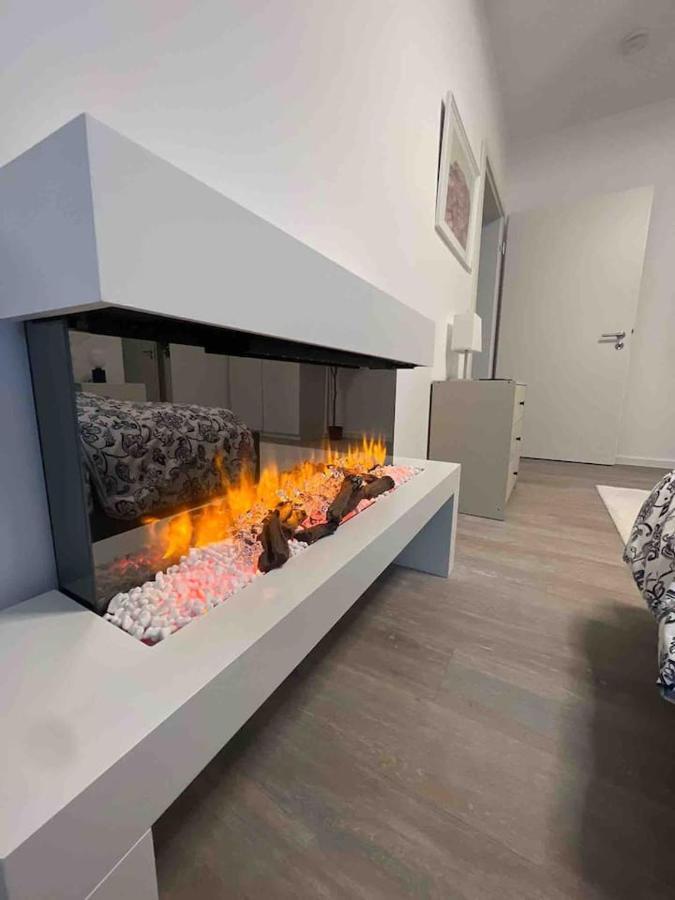 Luxurioeses Apartment,Neubau, 4 Personen, Parkplatz, Griechischer Stil Бохум Екстериор снимка